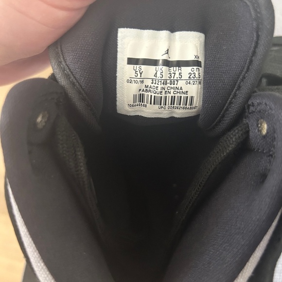 Air Jordan 1 Retro High GG “Wolf Grey/White-Black” -Size 5Y -Excellent Condition - Picture 9 of 12